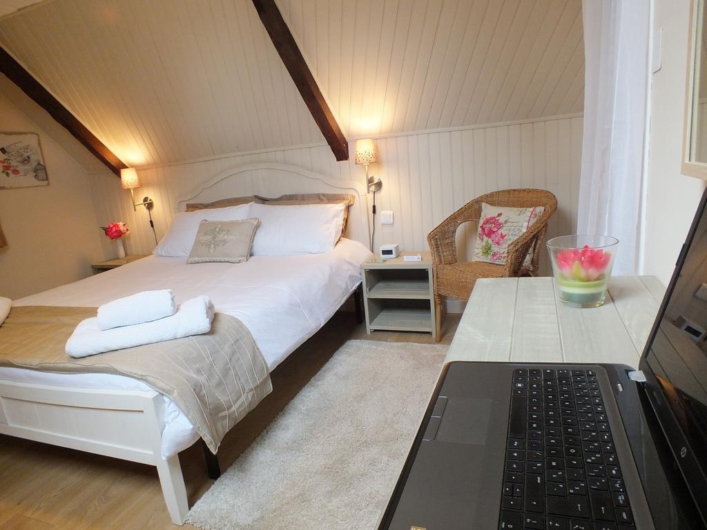 Gites De Lenvos Pontivy Room photo
