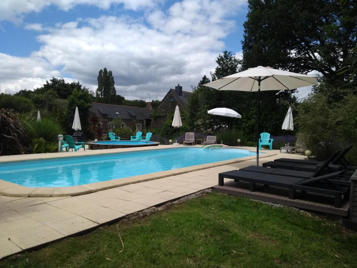 Gites De Lenvos Pontivy Exterior photo